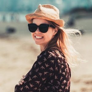 Meet your Posher, Hannél.